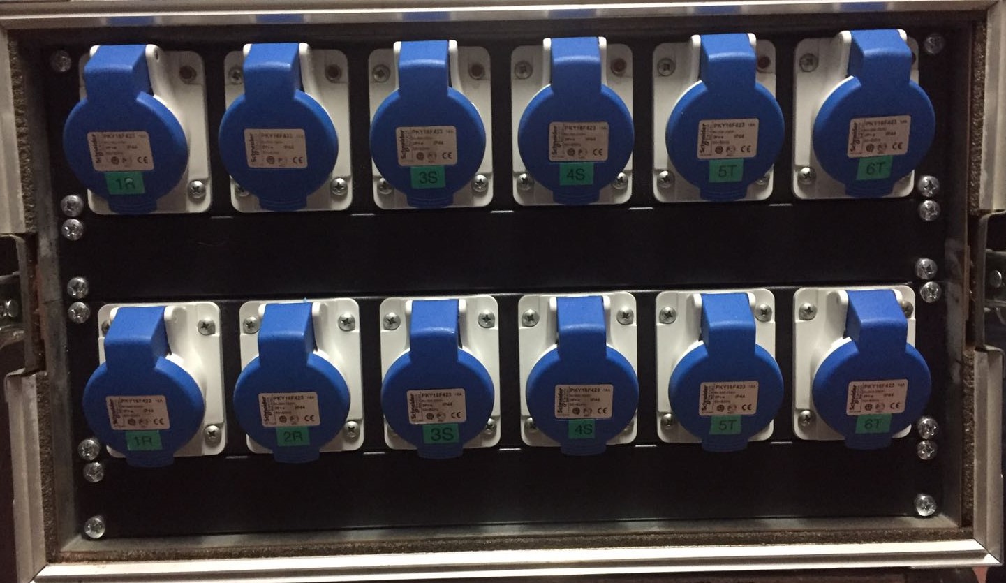 QBT16 POWERBOX 32A FRONT